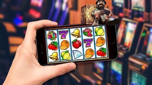 How Online Slot Jackpots Work and What Players Should Know Before Chasing Big Wins